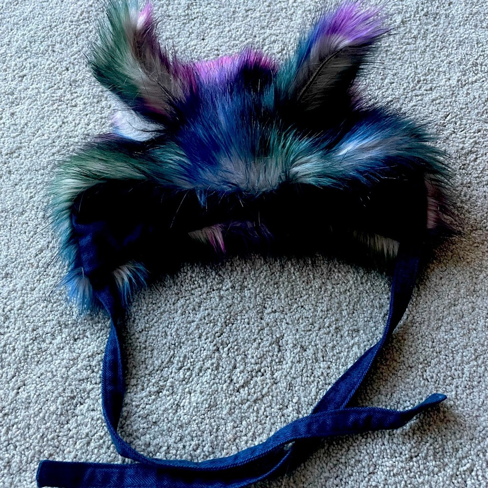 Native Fable Painted Wolf hat. Size 12-18 month. Sizing runs generous.